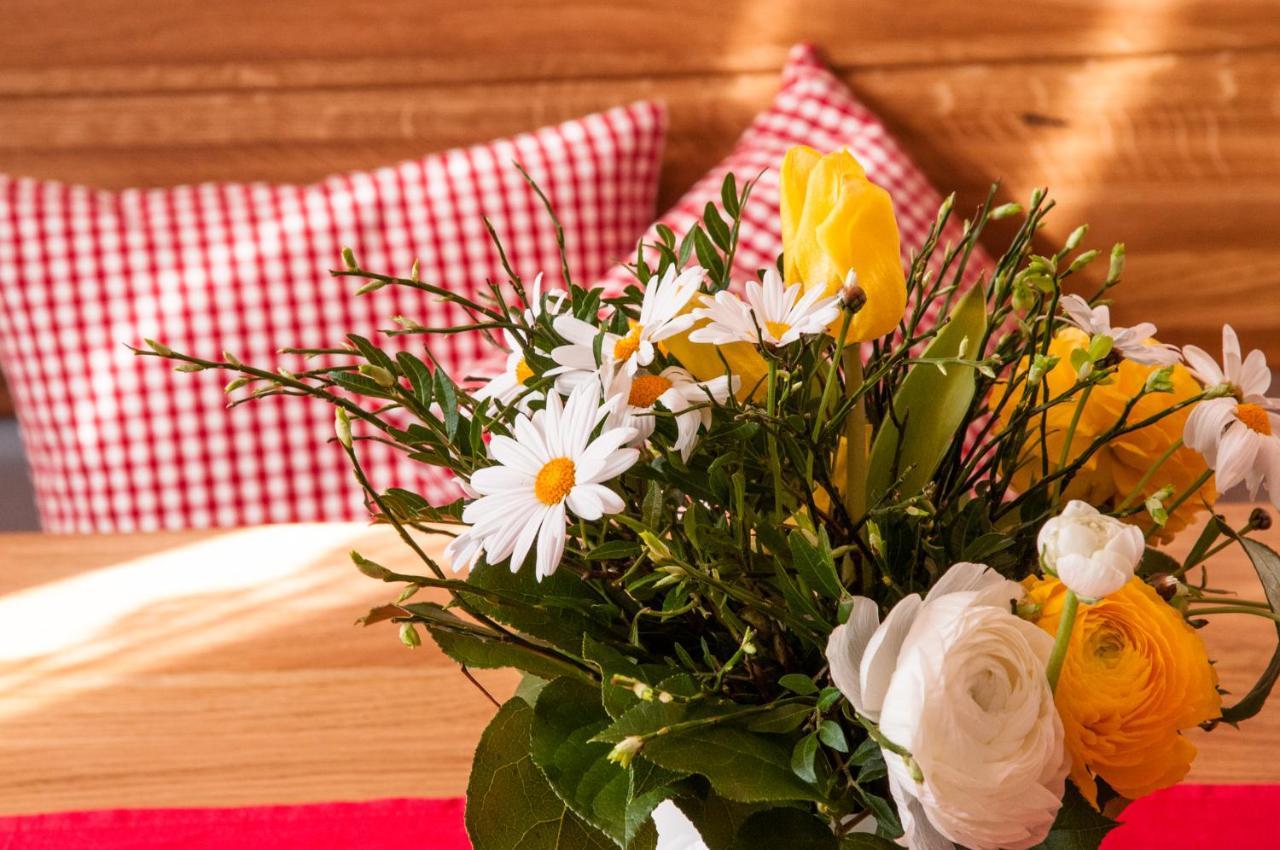 Wohlfuehl-Ferienwohnungen Schneider Bad Hindelang Esterno foto
